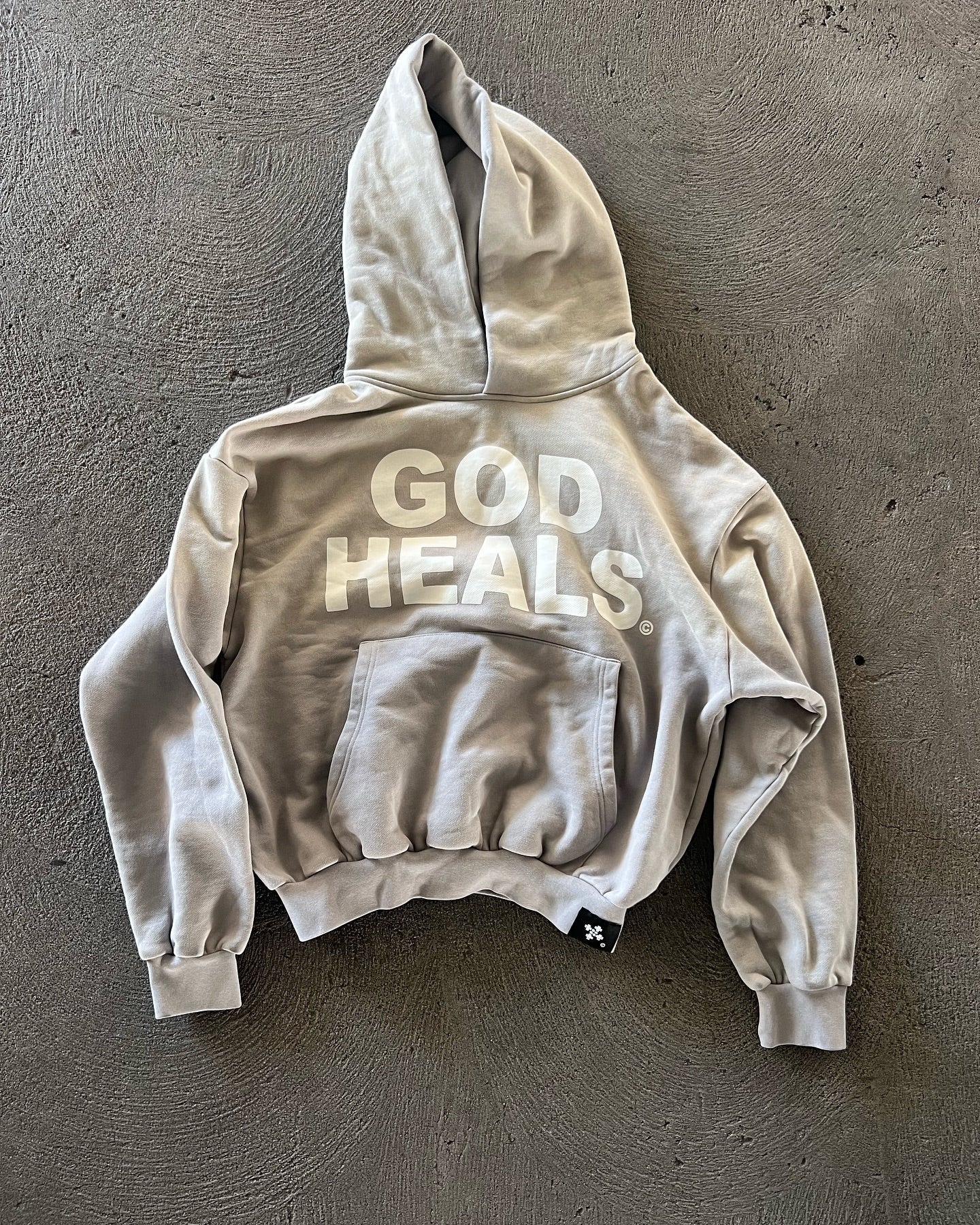 GOD HEALS HOODIE